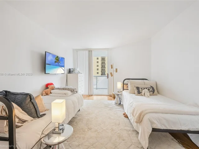 16425 Collins Ave # 512, Sunny Isles Beach FL 33160