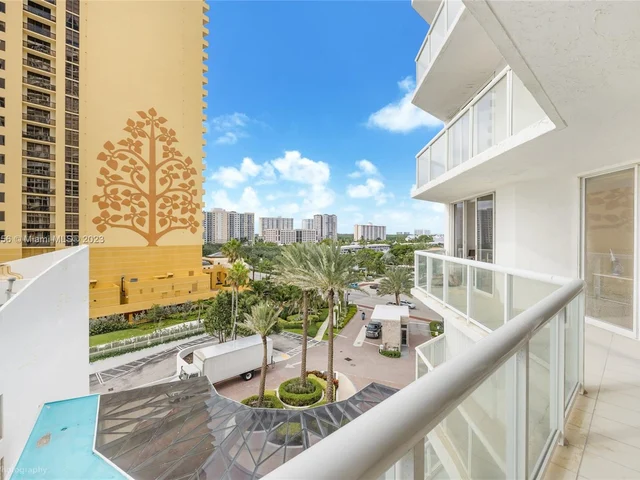16425 Collins Ave # 512, Sunny Isles Beach FL 33160