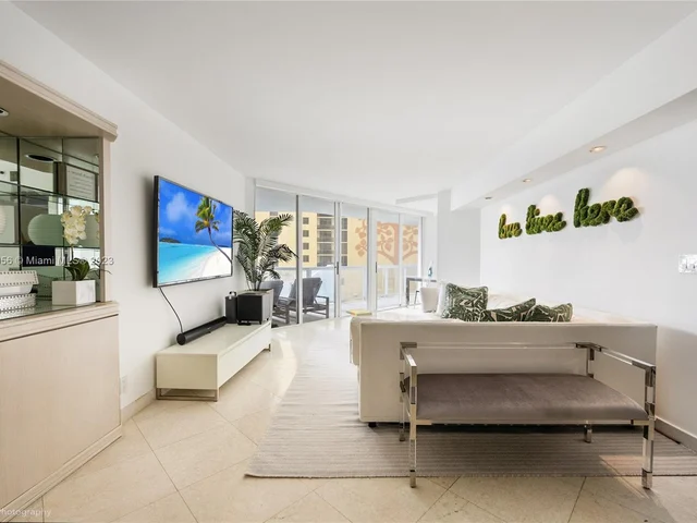 16425 Collins Ave # 512, Sunny Isles Beach FL 33160