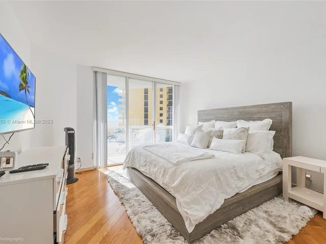 16425 Collins Ave # 512, Sunny Isles Beach FL 33160