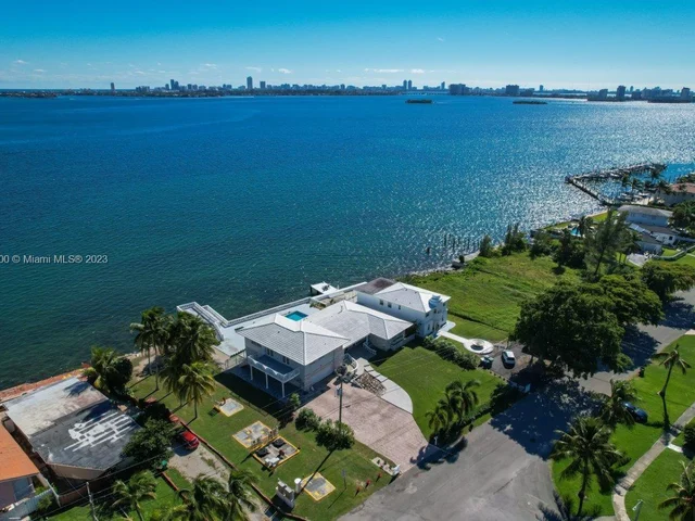 10875 N BAYSHORE DR, Miami FL 33161