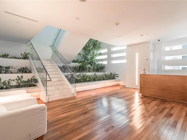 1040 Biscayne Blvd # 3007, Miami FL 33132