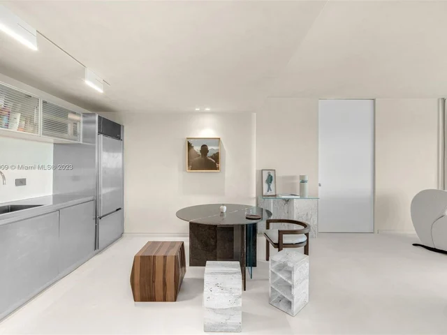 1040 Biscayne Blvd # 3007, Miami FL 33132