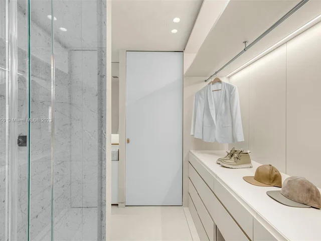 1040 Biscayne Blvd # 3007, Miami FL 33132