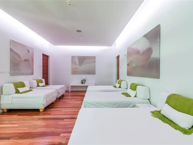 1040 Biscayne Blvd # 3007, Miami FL 33132