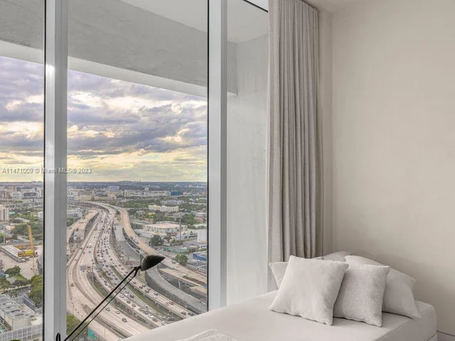 1040 Biscayne Blvd # 3007, Miami FL 33132