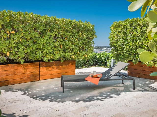 1040 Biscayne Blvd # 3007, Miami FL 33132