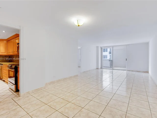 6039 Collins Ave # 408, Miami Beach FL 33140