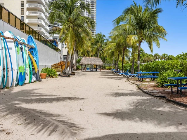 6039 Collins Ave # 408, Miami Beach FL 33140