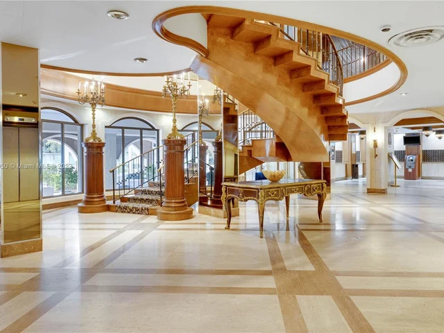 6039 Collins Ave # 408, Miami Beach FL 33140