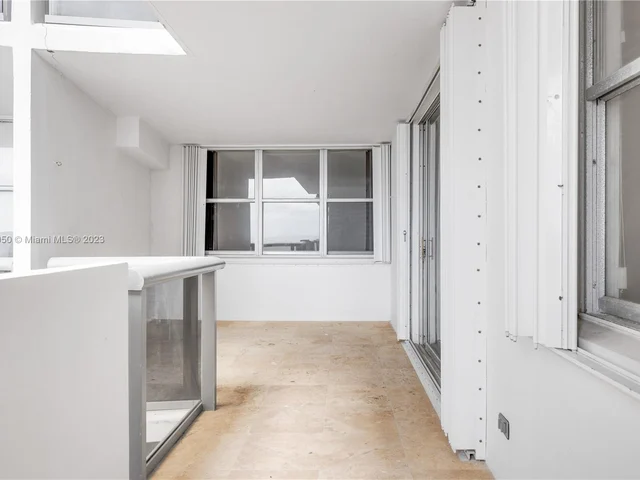 6039 Collins Ave # 408, Miami Beach FL 33140