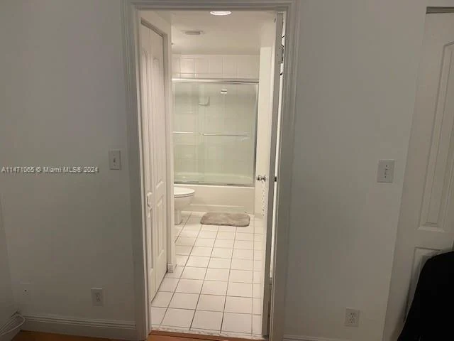 3300 NE 192nd St # 1215, Aventura FL 33180