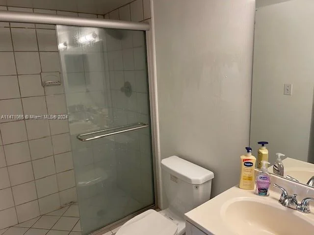 3300 NE 192nd St # 1215, Aventura FL 33180