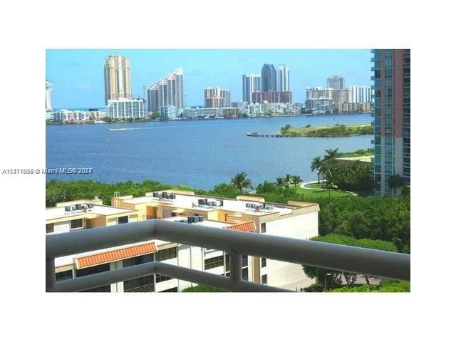 3300 NE 192nd St # 1215, Aventura FL 33180