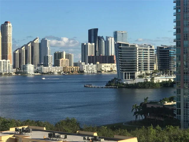 3300 NE 192nd St # 1215, Aventura FL 33180