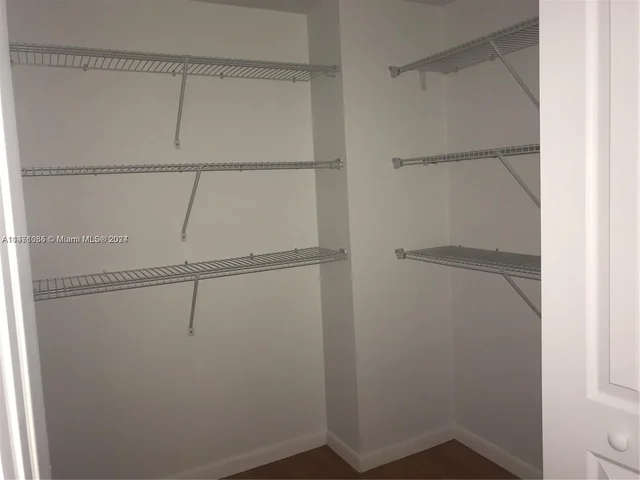 3300 NE 192nd St # 1215, Aventura FL 33180