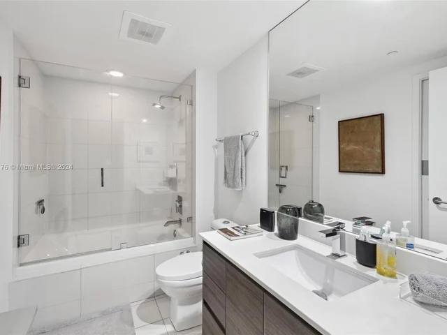 1100 S Miami Ave # 2704, Miami FL 33130