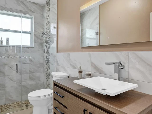 1729 NW 126th Dr, Coral Springs FL 33071