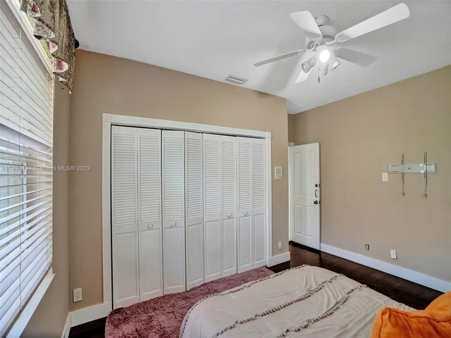 1729 NW 126th Dr, Coral Springs FL 33071