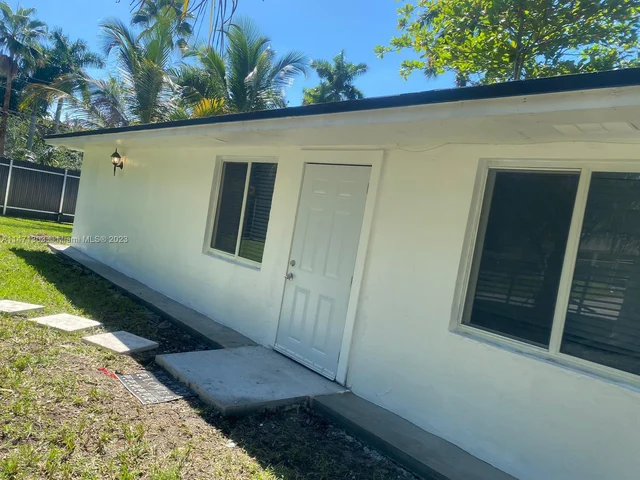 10702 NW 18th Ave, Miami FL 33167