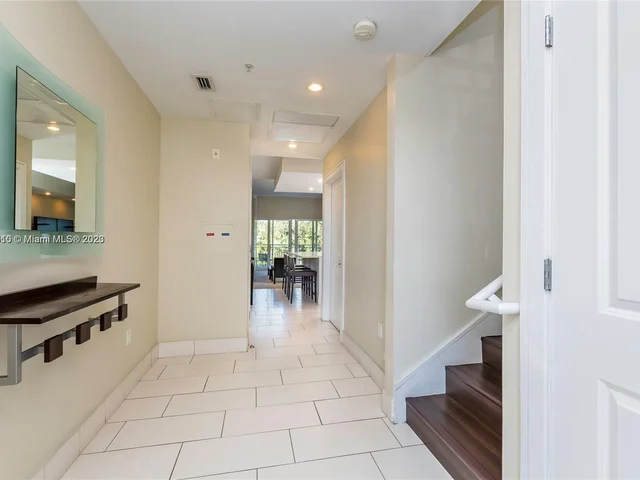 5300 NW 87th Ave # 812, Doral FL 33178