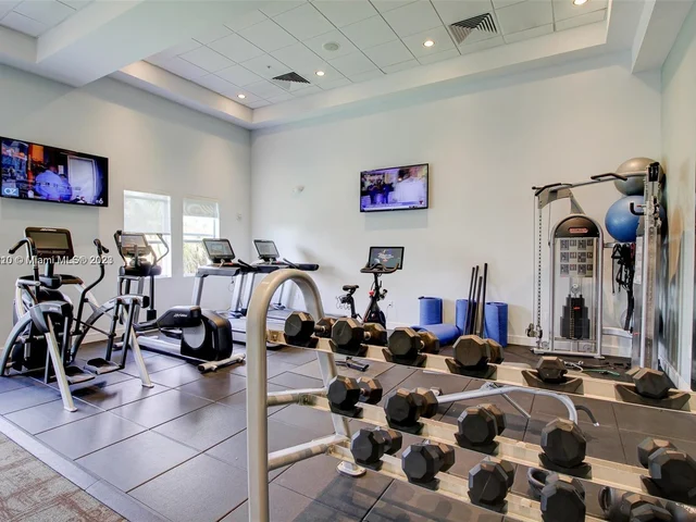 5300 NW 87th Ave # 812, Doral FL 33178