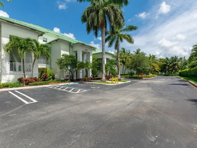 5300 NW 87th Ave # 812, Doral FL 33178