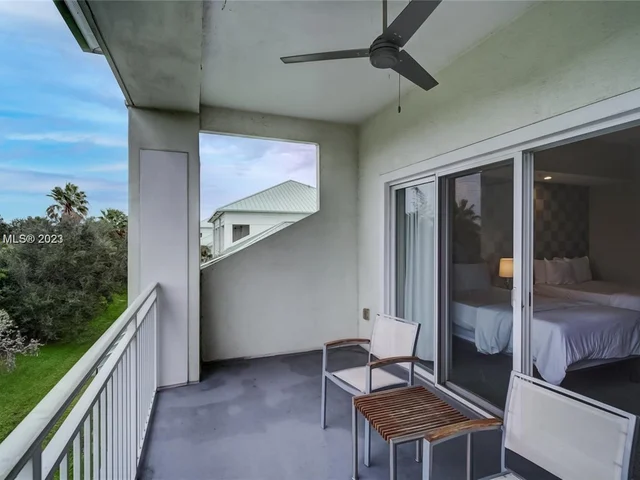 5300 NW 87th Ave # 812, Doral FL 33178