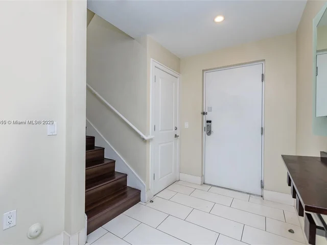 5300 NW 87th Ave # 812, Doral FL 33178