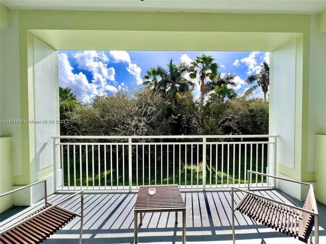 5300 NW 87th Ave # 812, Doral FL 33178