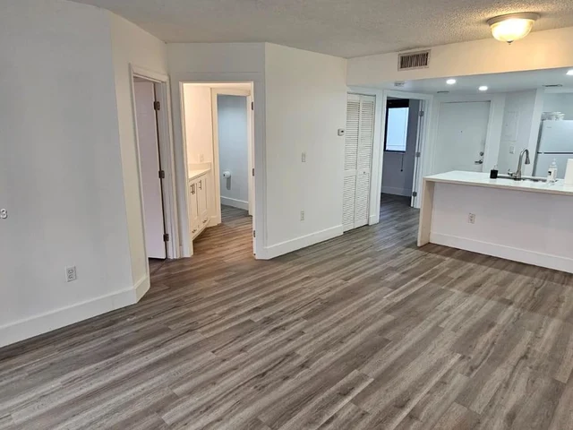 8205 SW 152nd Ave # 308, Miami FL 33193