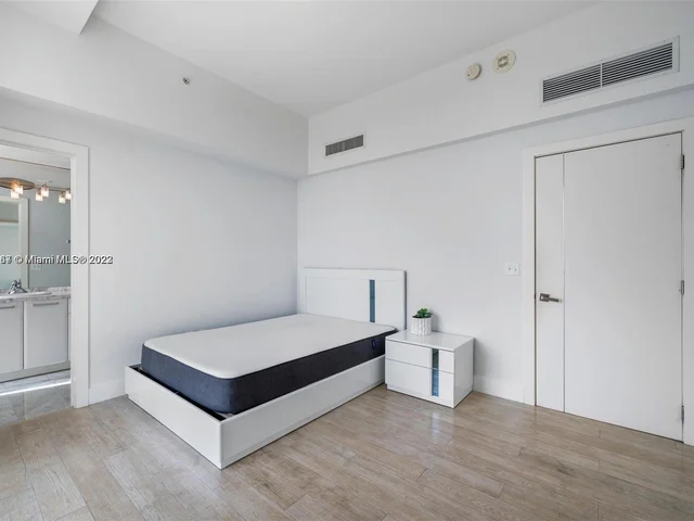 253 NE 2nd St # 4907, Miami FL 33132