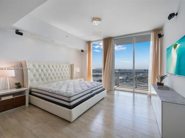 253 NE 2nd St # 4907, Miami FL 33132