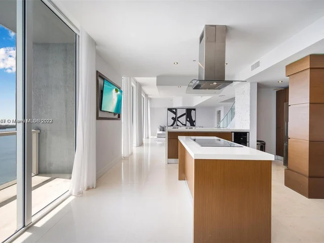 253 NE 2nd St # 4907, Miami FL 33132