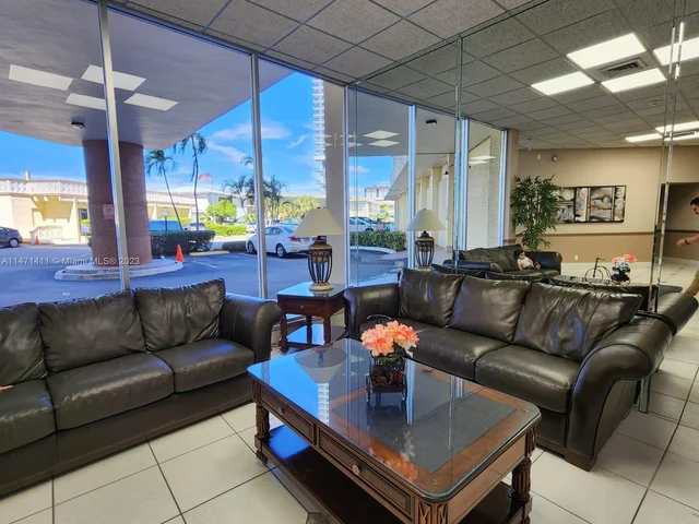 1817 S Ocean Dr, Hallandale Beach FL 33009