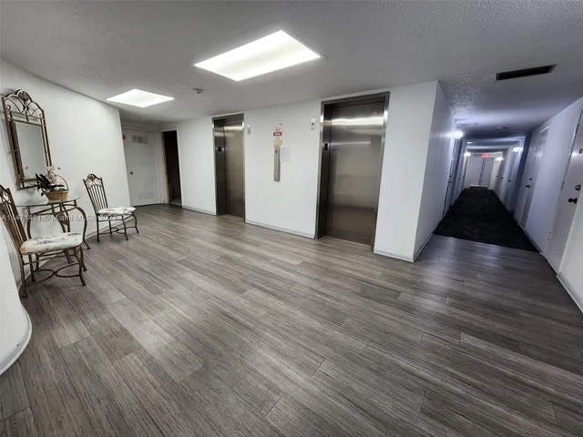 1817 S Ocean Dr, Hallandale Beach FL 33009