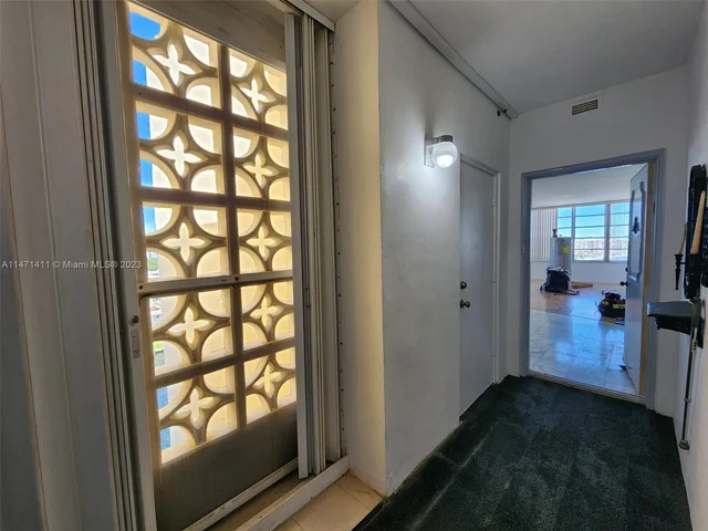 1817 S Ocean Dr, Hallandale Beach FL 33009