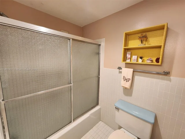 1817 S Ocean Dr, Hallandale Beach FL 33009