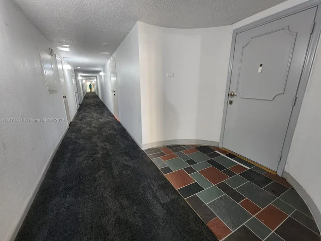 1817 S Ocean Dr, Hallandale Beach FL 33009