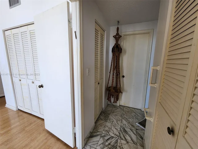 1817 S Ocean Dr, Hallandale Beach FL 33009