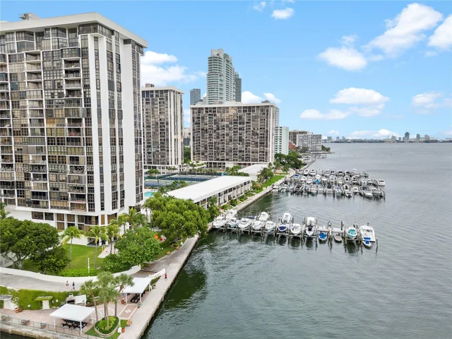 1925 Brickell Ave # 1712, Miami FL 33129