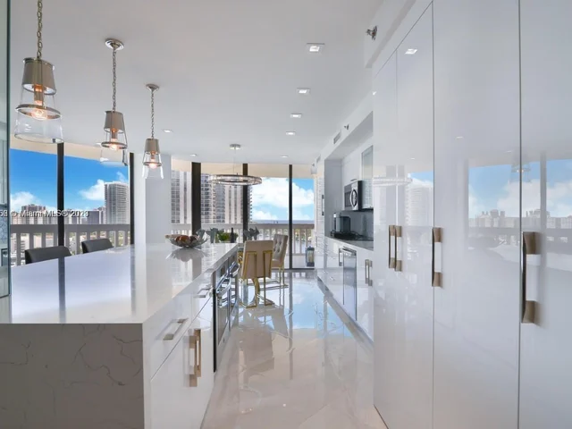 19355 Turnberry Way # 12B, Aventura FL 33180