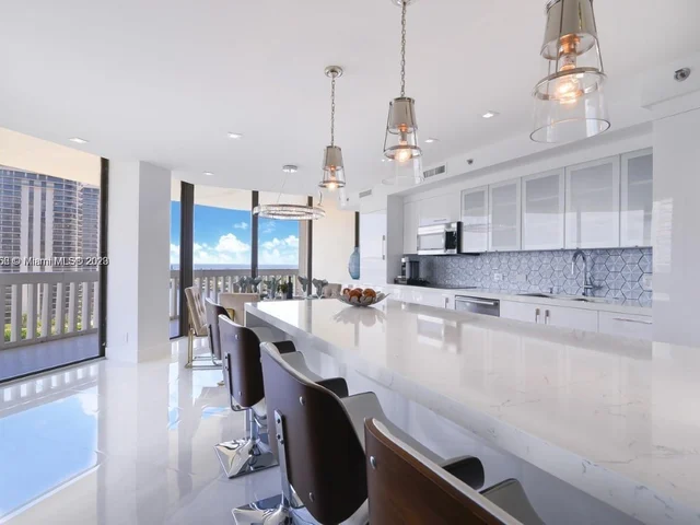 19355 Turnberry Way # 12B, Aventura FL 33180