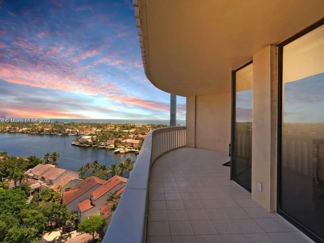 19355 Turnberry Way # 12B, Aventura FL 33180