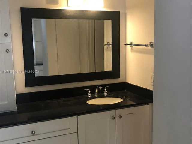 1880 S Ocean Dr # 601, Hallandale Beach FL 33009