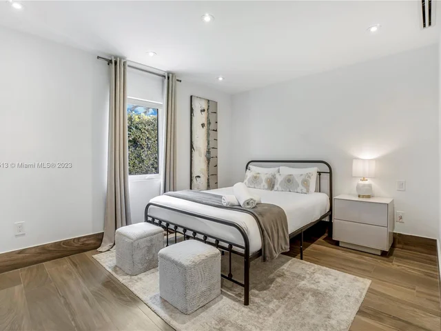 9528 Bay Dr, Surfside FL 33154