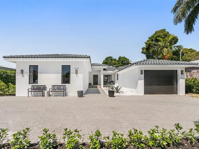 9528 Bay Dr, Surfside FL 33154