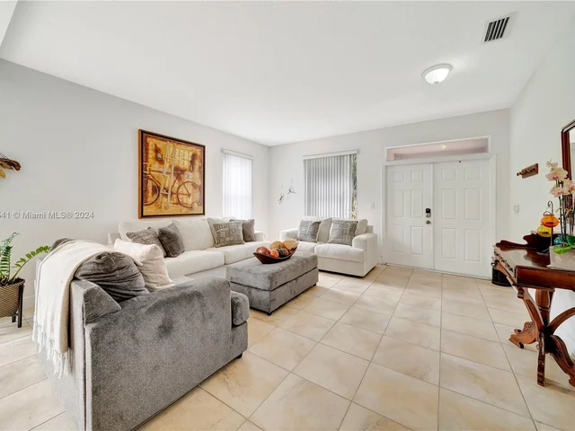 9771 NW 29th St, Doral FL 33172