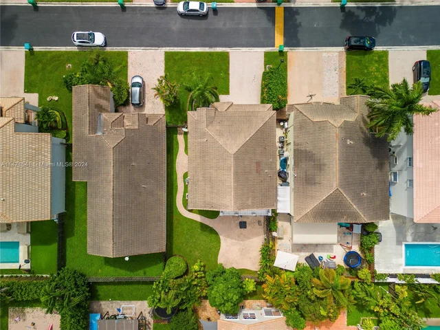 9771 NW 29th St, Doral FL 33172