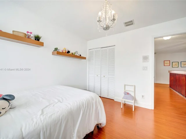 9771 NW 29th St, Doral FL 33172